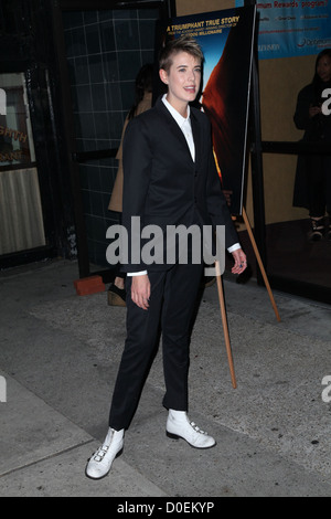 Agyness Deyn The New Yorker Premiere von 127 Stunden abgehaltenen Chelsea Clearview Cinema - Ankünfte außerhalb New York City, USA- Stockfoto