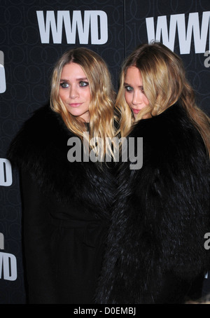 Ashley Olsen und Mary-Kate Olsen die WWD th Anniversary Gala im Cipriani Nd Street New York City USA Stockfoto