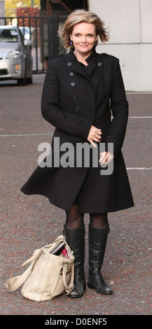 Sharon Small außerhalb der ITV Studios London, England - 03.11.10 Stockfoto