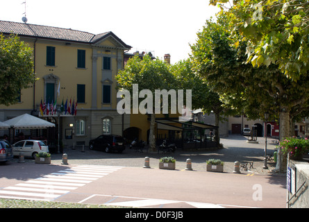 Piazza San Giorgio, Varenna; Comer See Stockfoto