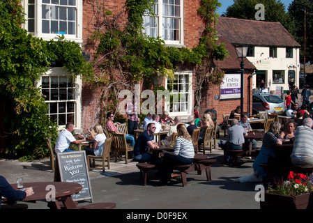 Stift und Pergament Pub, Stratford Warwickshire, UK Stockfoto