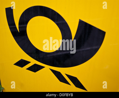 Gelb-schwarzen Posthorn Emblem von Deutsche Post, Deutsche Post Stockfoto