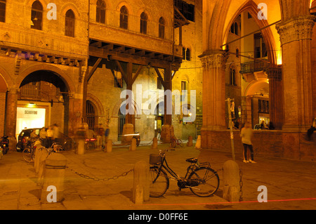 Bologna. Piazza della Mercanzia. Gericht-Quadrat. Emilia-Romagna. Italien Stockfoto