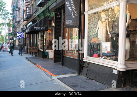 9th Street, Geschäfte, East Village, Manhattan, New York City, USA Stockfoto