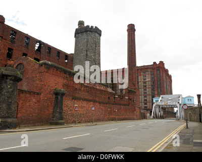 Klappbrücke mit Tabak Lager- und Stanley Dock am Dock Road in Liverpool UK Stockfoto