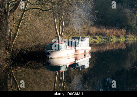 Fluss-Reisende auf die Nene vor Anker in der Nähe von Peterborough Stockfoto