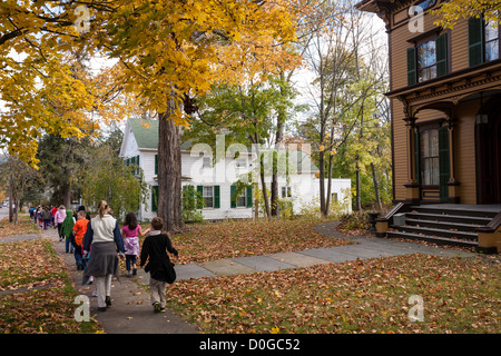 Schülerinnen und Schüler auf eine Klasse Exkursion Cooperstown, New York Stockfoto