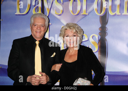 Bill Hayes, Susan Seaforth Hayes kommt bei den Days of Our Lives 45. Jahrestag Partei im House of Blues West Hollywood, Stockfoto