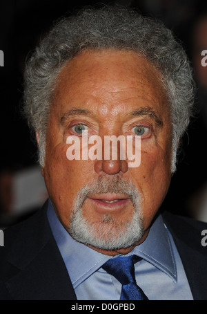 Tom Jones-Pride Of Britain Awards im Grosvenor House - Ankünfte London, England - 08.11.10 Stockfoto