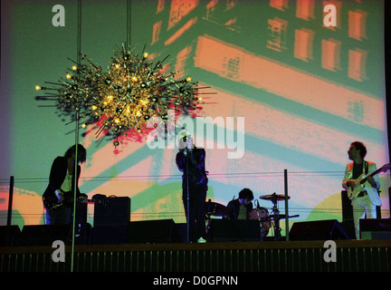 Nick Valensi, Fabrizio Moretti, Julian Casablancas und Albert Hammond Jr. Striche Tommy Hilfiger 25. Jahrestag Stockfoto