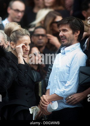 Sarah Jessica Parker McQueen Memorial an St Pauls Cathedral in London, England - 20.09.10 Stockfoto