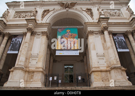 Palazzo Delle Esposizioni Ausstellung und Entertainment-Komplex (1883) entlang der Via Nazionale Straße Rom Italien Stockfoto