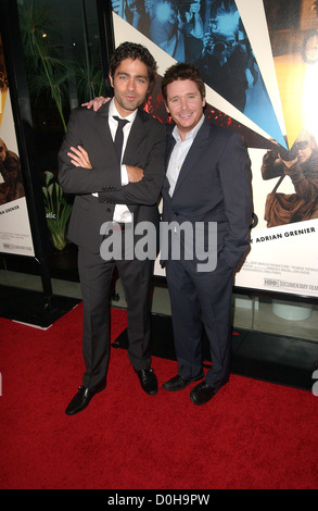 Adrian Grenier und Kevin Connolly Los Angeles Premiere von HBO Serie "Teenage Paparazzo" an der Pacific Design Center Silverscreen Stockfoto