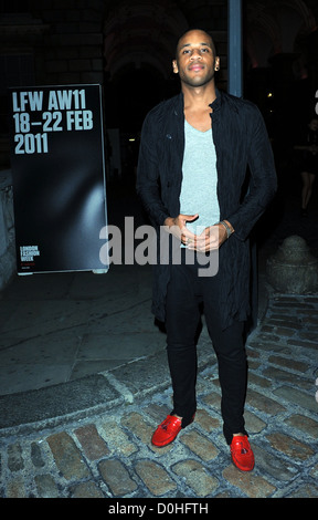 Reggie Yates London Fashion Week Frühjahr/Sommer 2011 - PPQ statt im Somerset House - Abflüge London, England - 17.09.10 Stockfoto