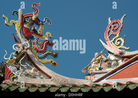 Ein Dach-Detail der Cheah Kongsi chinesischer Tempel in Georgetown, Penang, Malaysia Stockfoto