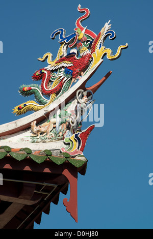 Ein Dach-Detail der Cheah Kongsi chinesischer Tempel in Georgetown, Penang, Malaysia Stockfoto