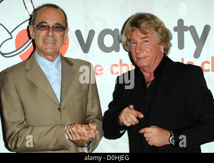 Francis Rossi und Rick Parfitt von Status Quo The Variety Club: Status Quo Tribut Mittagessen statt an der Dorchester London, England Stockfoto