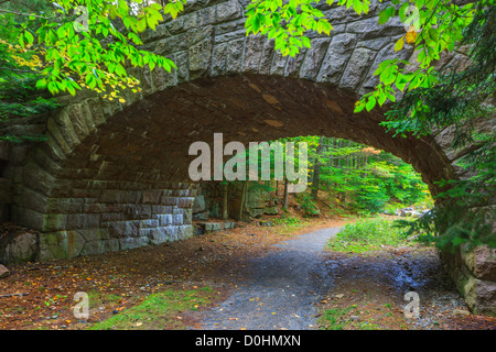 Blase Teich Wagen Brücke in der Nähe von Bubble Teich im Acadia National Park, Maine, USA. Stockfoto