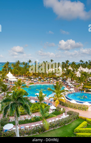 Pool-Bereich; Riu Palace; Hotel; Punta Cana; Dominikanische Republik; Karibik Stockfoto