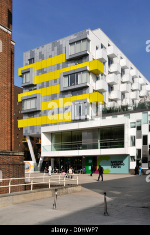 Moderne Stadtzentrum Wohnsiedlung mit Bellen Lernzentrum und Bibliothek Stockfoto