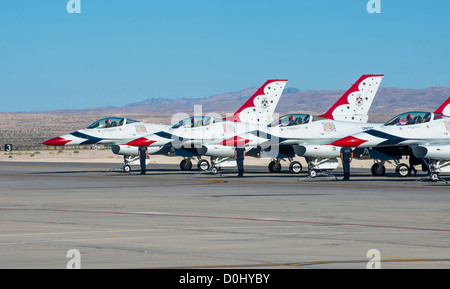 Thunderbird-f-16-Flugzeuge einer Flugshow wird vorbereitet Stockfoto