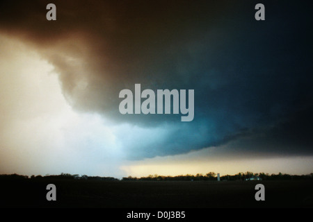 Eine Superzelle Gewitter drohend über ländlichen Kansas Stockfoto