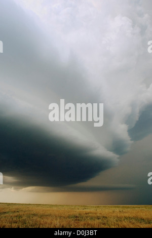 Eine Superzelle Gewitter drohend über ländlichen Kansas Stockfoto