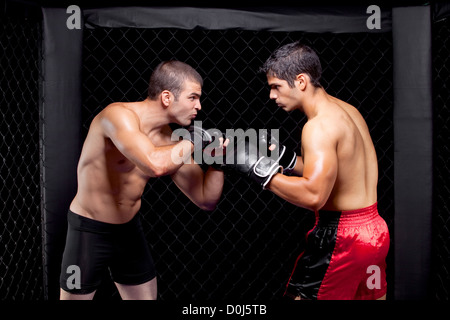 Mixed martial Künstler vor einem Kampf Stockfoto