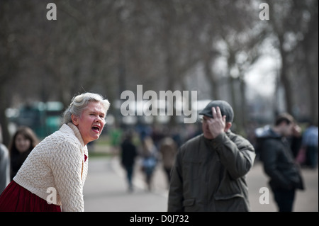 Eine Frau, die anlässlich der Speakers Corner im Hyde Park in London. Stockfoto