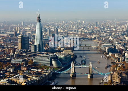 Aerial Blick aussehende West über der City of London. Stockfoto