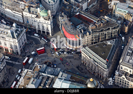 Luftaufnahme des Piccadilly Circus in London. Stockfoto