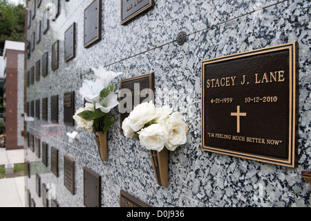 Humorvollen Grabinschriften liest "Ich bin Gefühl viel besser jetzt auf historischen Friedhof, Key West, Florida" Stockfoto