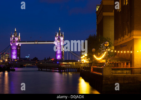 HMS Belfast vertäut dauerhaft auf der Themse. Stockfoto