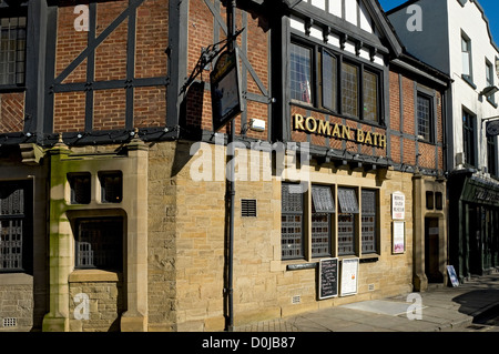 Exterieur das Römerbad Kneipe in St. Sampson Square in York. Stockfoto