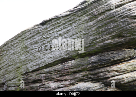 Eines der drei Brocken aus Nelsons Schiffe am birchenfarbig Rand Derbyshire Peak District National Park England UK Stockfoto