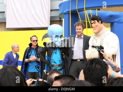 Jeffrey Katzenberg, Tom McGrath, Megamind, Will Ferrell und Metro Man DreamWorks Animation bricht den Guinness-Weltrekord für Stockfoto