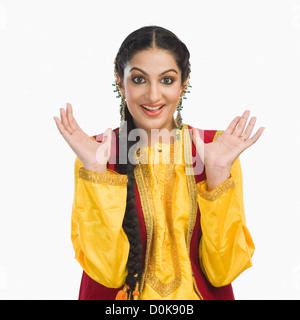 Bildnis einer Dame im gelben Kleid Punjabi Stockfoto