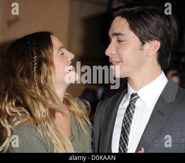 Drew Barrymore und Justin Long The UK-premiere von "Going the Distance" statt, bei der Vue EndArrivals von London England Stockfoto