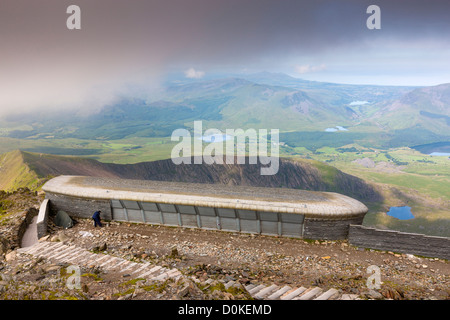 Das neue Café und die Besucher Zentrum auf dem Gipfel des Mount Snowdon in Snowdonia-Nationalpark. Stockfoto