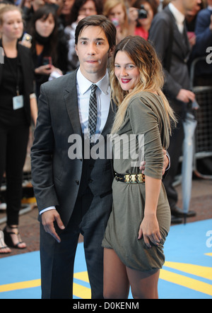 Drew Barrymore und Justin Long The UK-premiere von "Going the Distance" statt, bei der Vue EndArrivals von London England Stockfoto