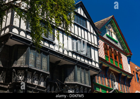 Tudor-Gebäude in Exeter. Stockfoto