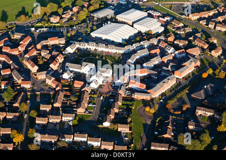 Eine Luftaufnahme von einer modernen Wohnanlage am Blaisdon Weg, Cheltenham, Gloucestershire, UK Stockfoto