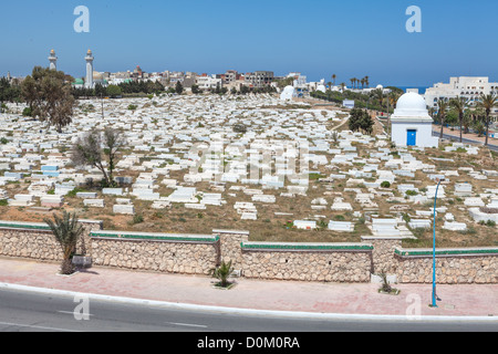 Islamischer Friedhof im Mausoleum des ersten Präsidenten Habib Bourguiba von Tunesien. Stadt Monastir, Tunesien Stockfoto