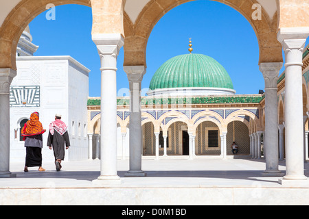 Äußere Details des Innenhofs der ersten tunesischen Präsidenten Habib Bourguiba in Monastir, Tunesien, Afrika. Islamische Menschen Stockfoto