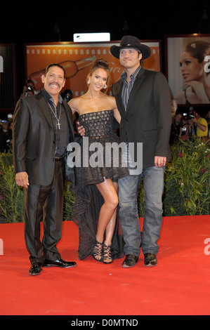 Danny Trejo, Jessica Alba und Robert Rodriguez rechts () die 67. Filmfestspiele von Venedig - Tag1 - "Machete" - Premiere Venedig Stockfoto