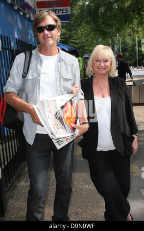 Richard Madeley und Judy Finnigan außerhalb der ITV Studios London, England Stockfoto