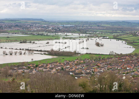 Vereinigtes Königreich-November 27th. Hochwasser in den Bereichen rund um das Glastonbury Tor auf der Somerset Levels. Foto von erhöhten Glastonbury Tor, Glastonbury, Somerset, England. Stockfoto