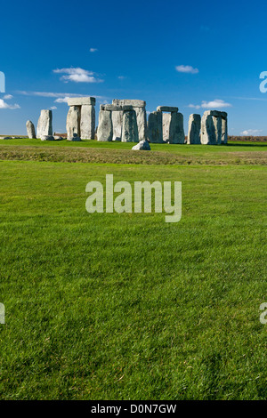 Stonehenge, antike Welterbe-Aufstellungsort. Erbaut ca. 3100-1600, in Wiltshire, England. Stockfoto