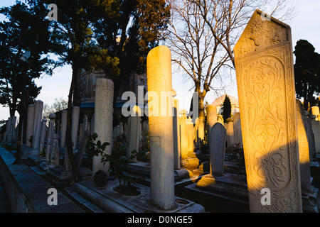 Osmanischen Friedhof in Süleymaniye-Moschee, die unter anderem die Gräber des Sultans Suleiman I, Suleiman II, Ahmed II und Architekt Sinan. Stockfoto