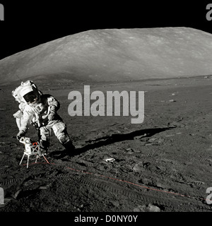 Apollo 17 Astronaut Wissenschaft auf dem Mond Stockfoto